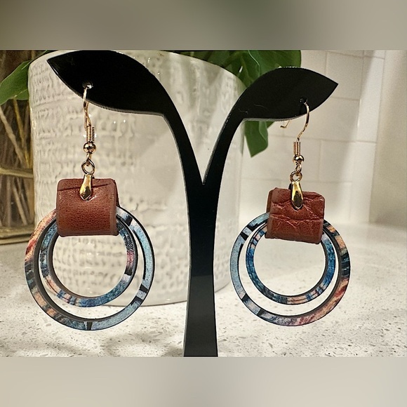 Boho Vintage Style Hollow Earrings - Picture 1 of 4